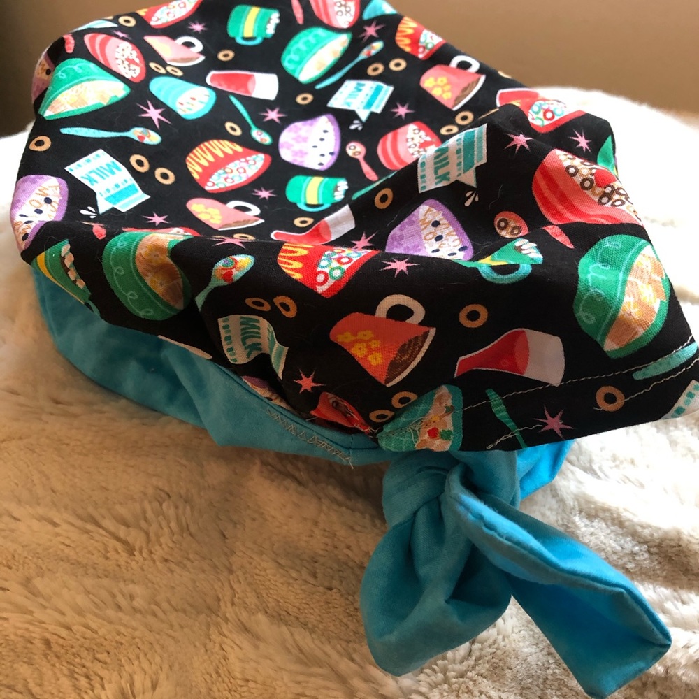Satin lined scrub cap / sleep bonnet.